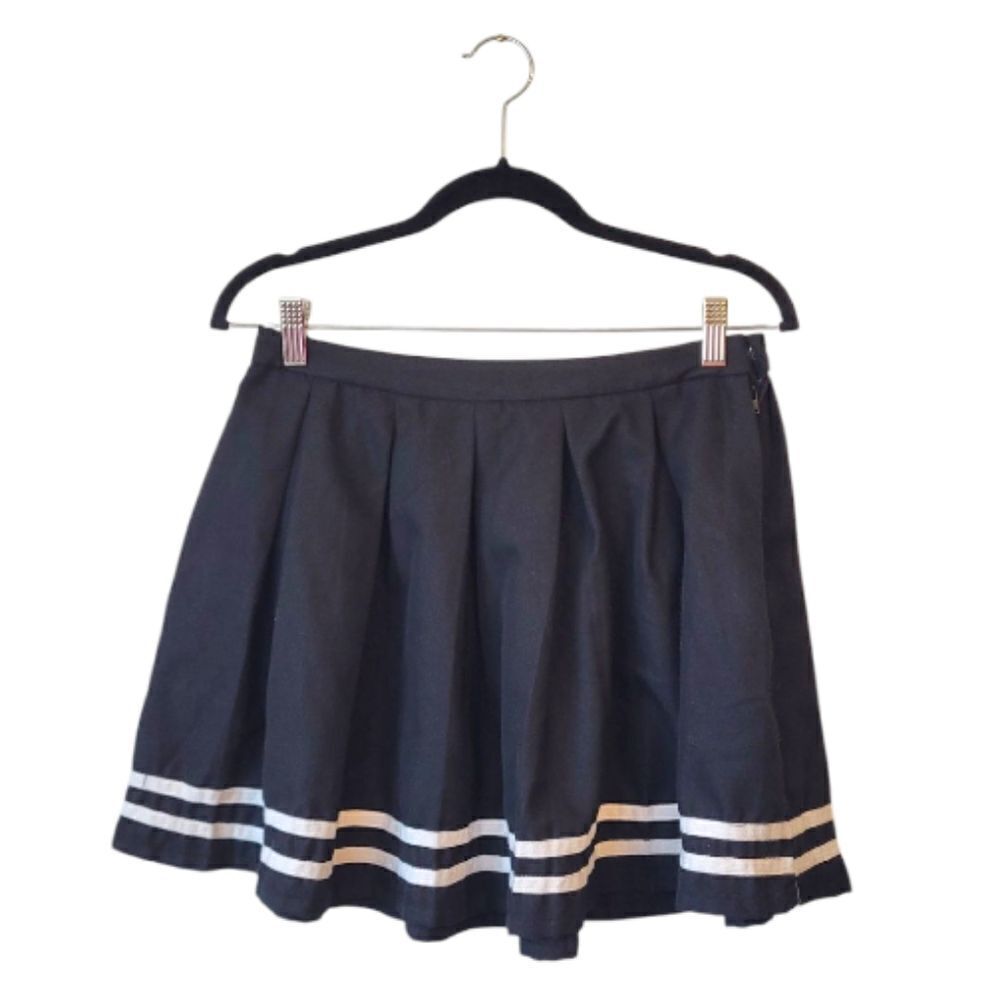 Hot Topic Black And White Skater Skirt Size M